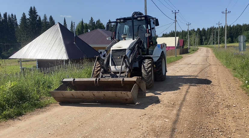 Произведены работы по грейдеровке внутренних дорог, а также ул.Фруктовая